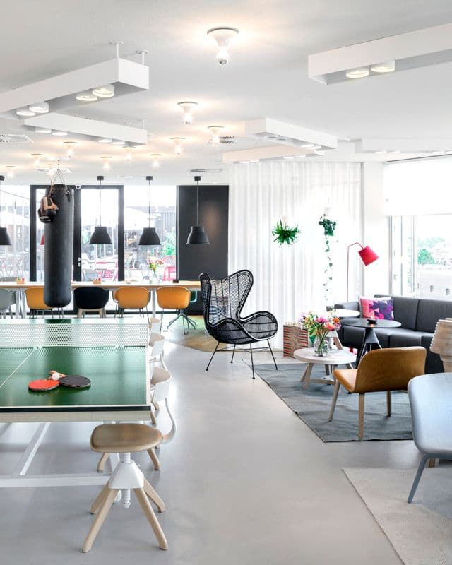 Co-trabalhe no Zoku Loft