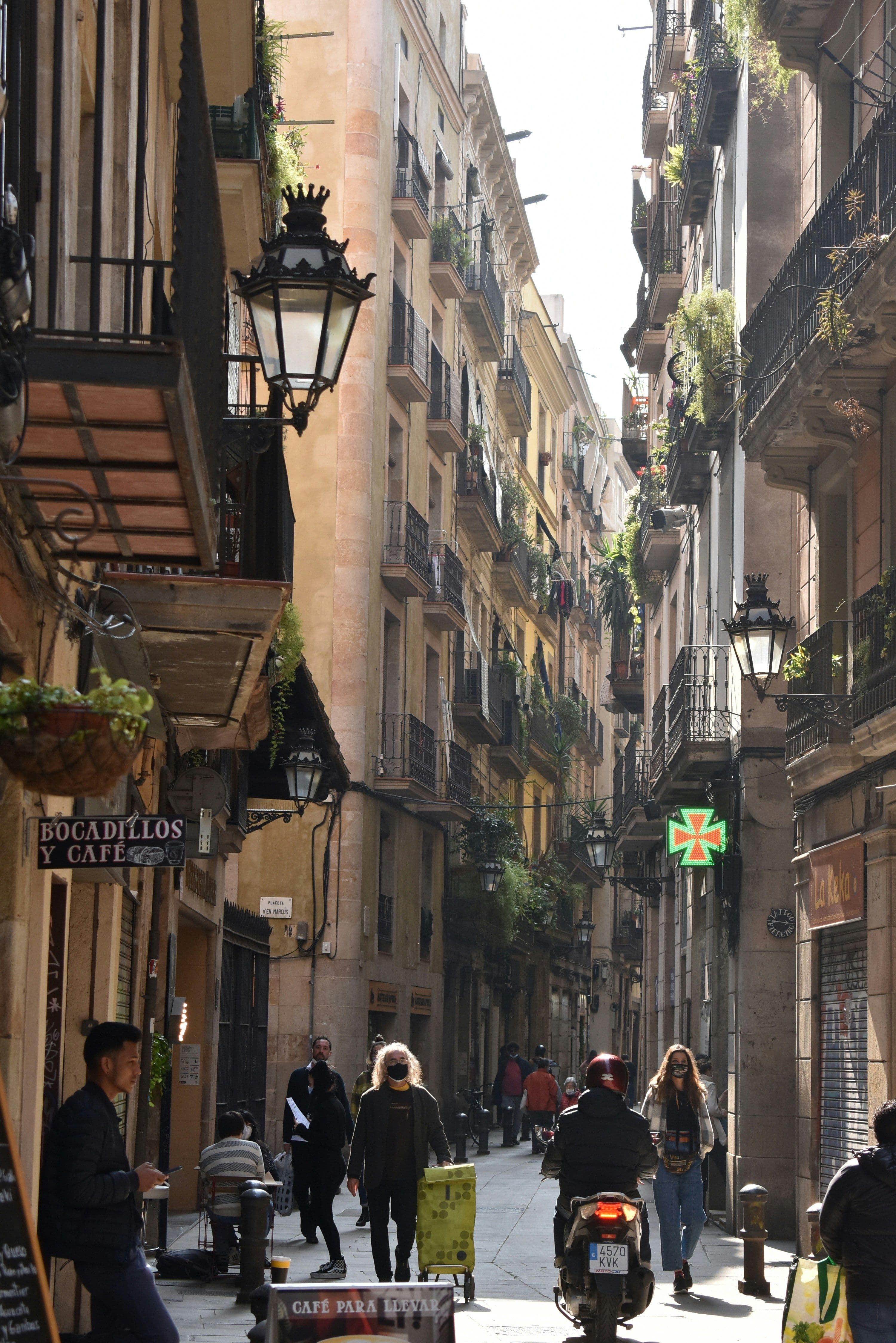 Explore the Gothic Quarter